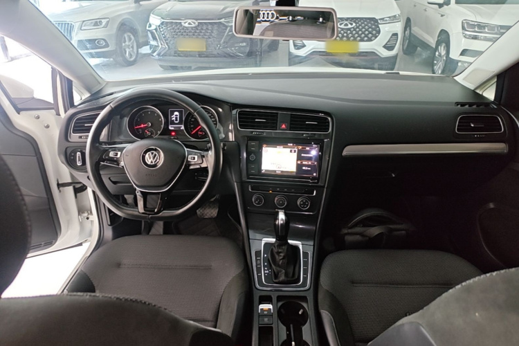 Volkswagen Golf 2020 #10 Volkswagen Golf 2020 car image #10