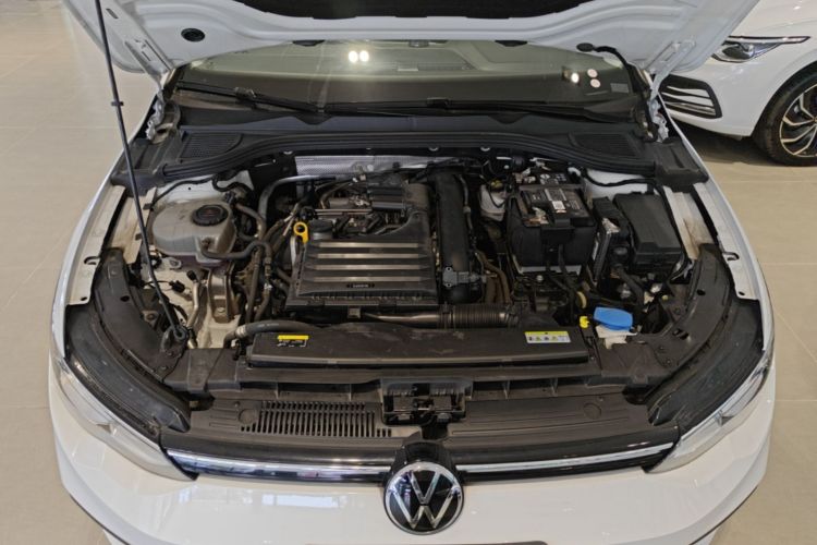 Volkswagen Golf 2024 car image #20