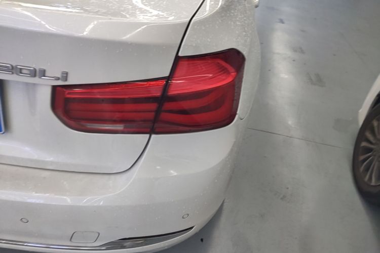BMW 3 Series 2017 car image #8