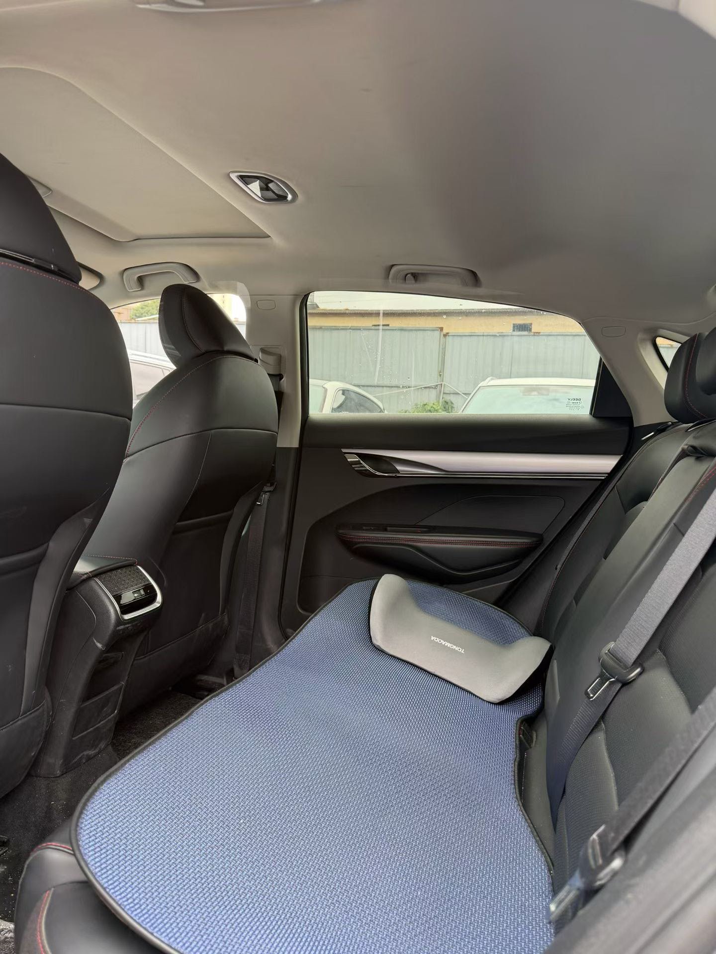 GEELY Binray 2020 image de voiture #7