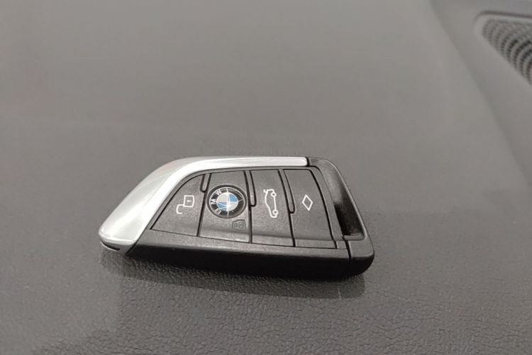 BMW 3 Series 2021 #9 BMW 3 Series 2021 car image #9