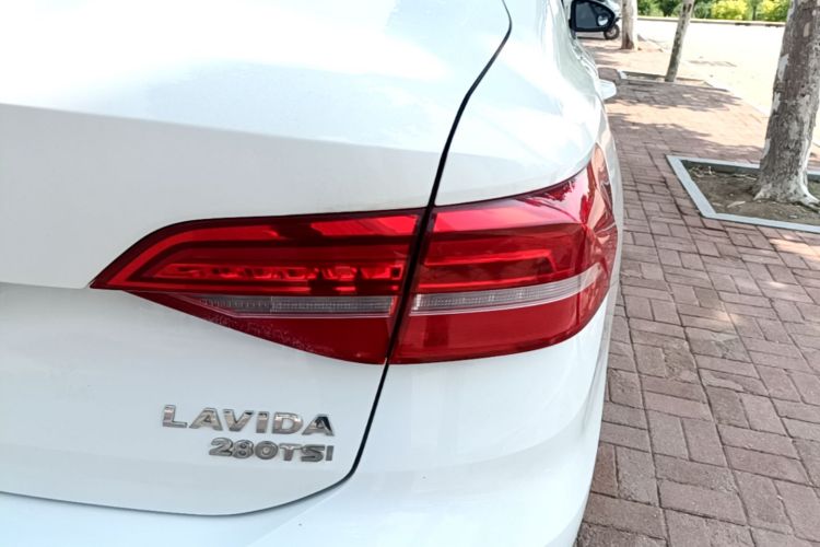 Volkswagen Lavida 2020 car image #8