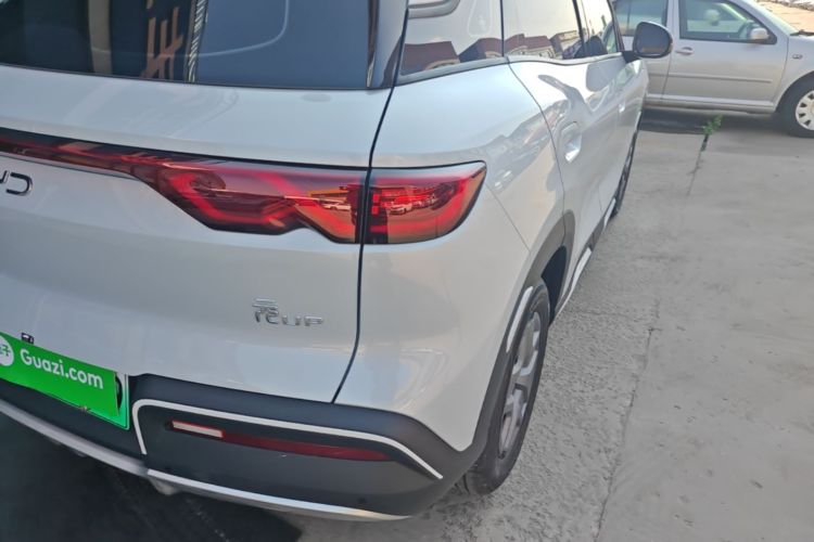 BYD YuanUP 2025 car image #8