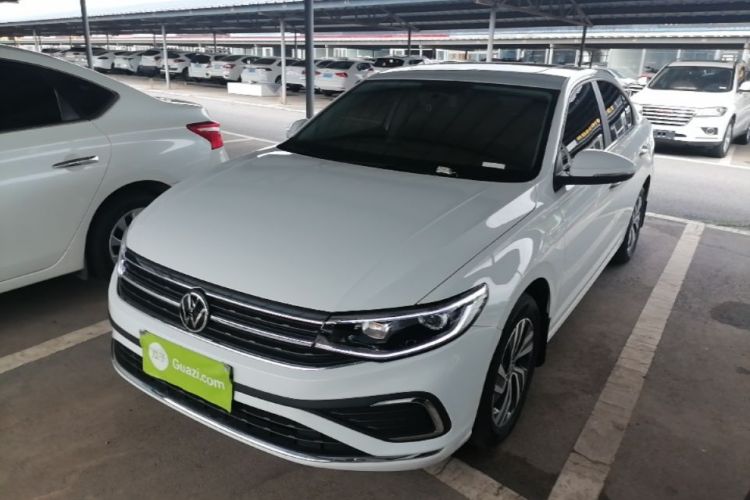 Volkswagen Bora 2025 car image #2
