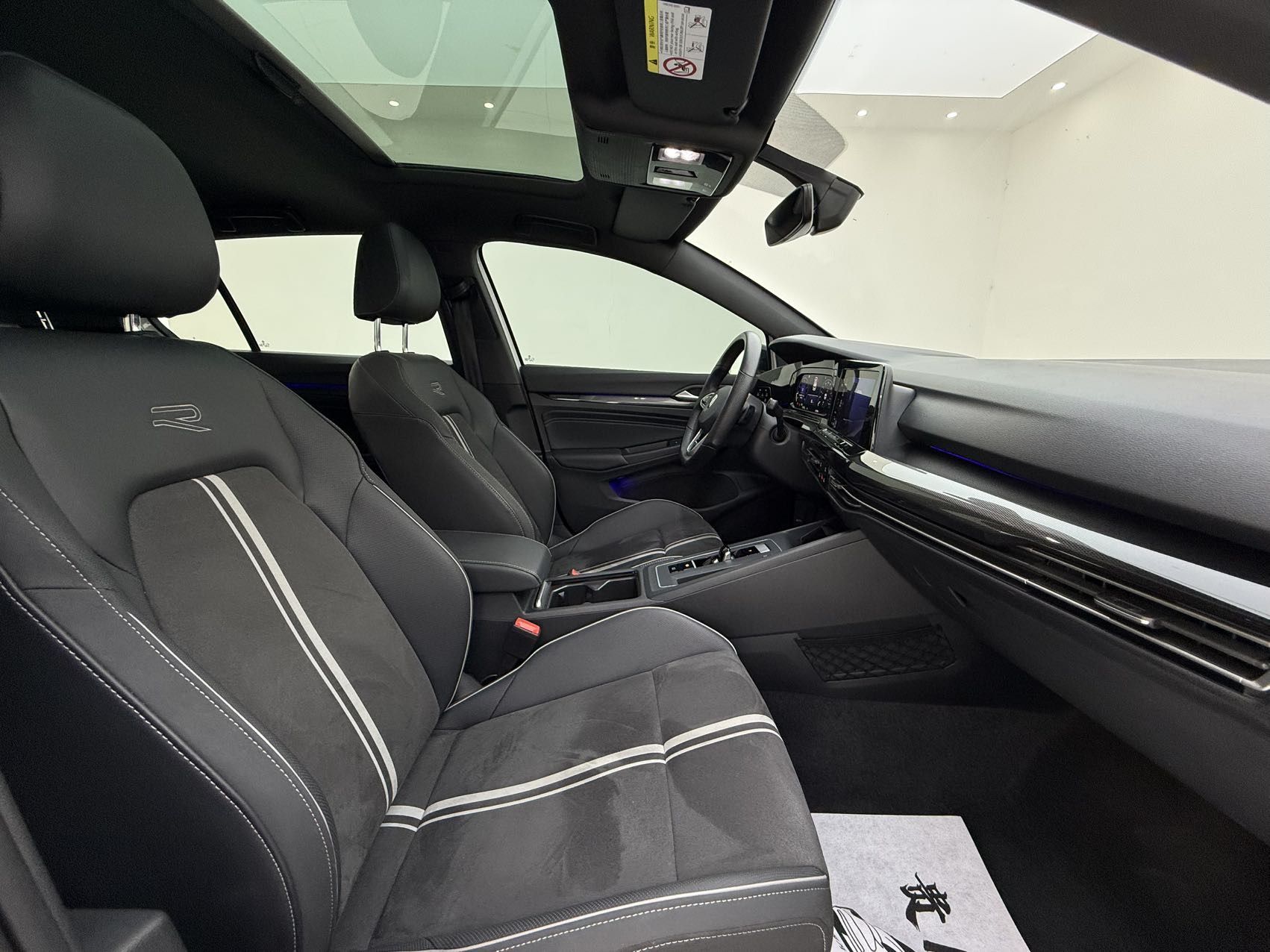2023 immagine di auto #12