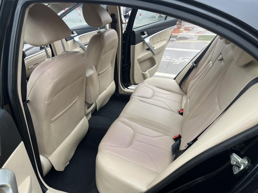 GEELY Emgrand 2016 #9 GEELY Emgrand 2016 car image #9