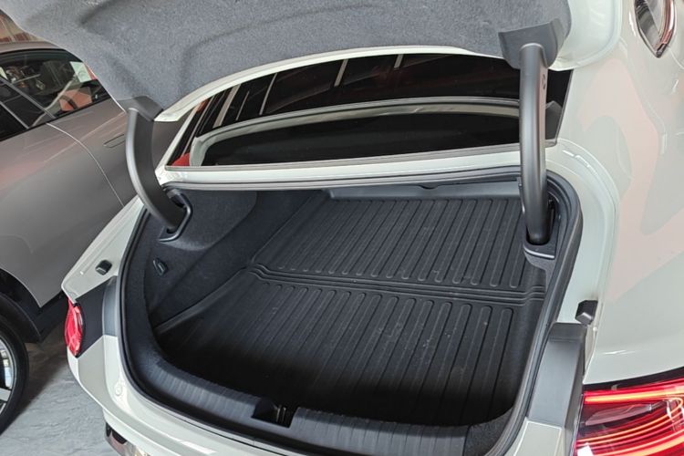 MI SU7 2025 car image #19