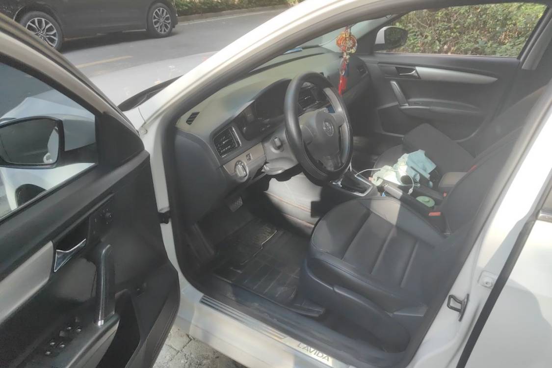 Volkswagen Lavida 2014 car image #23