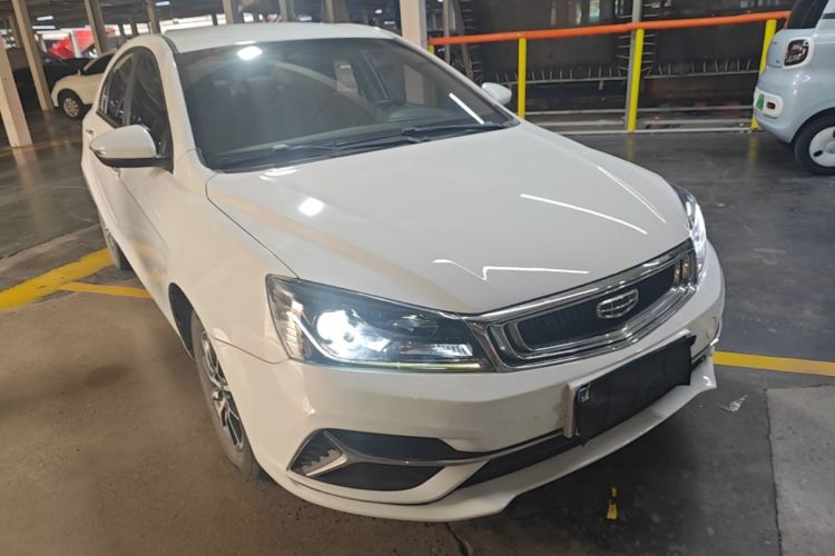 GEELY Emgrand 2019 صورة سيارة #4