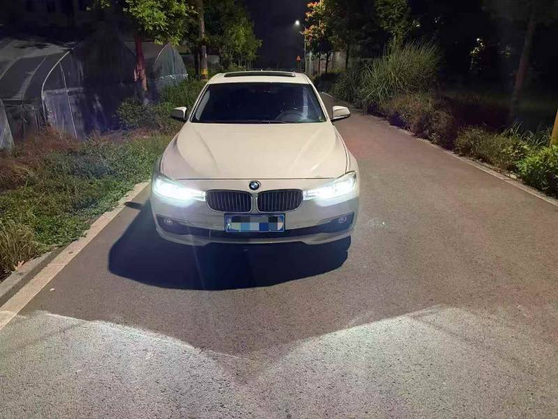 BMW 3 Series 2018 car image 