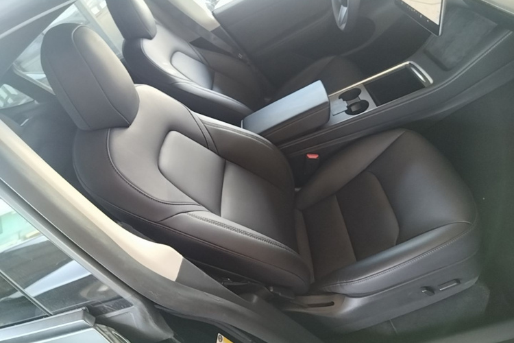 Tesla Model Y 2021 #25 Tesla Model Y 2021 immagine di auto #25