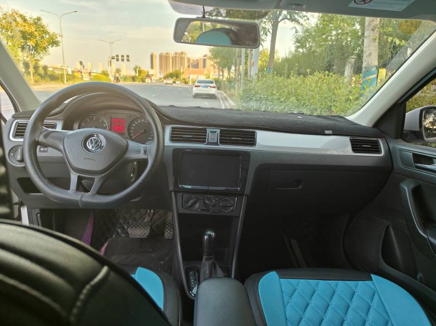 Volkswagen Santana 2016 car image #6