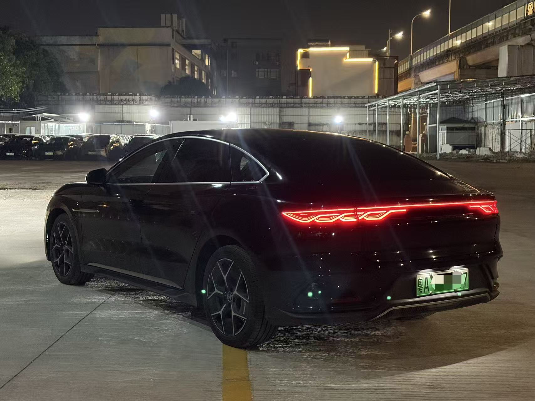 BYD Han 2024 صورة سيارة #5
