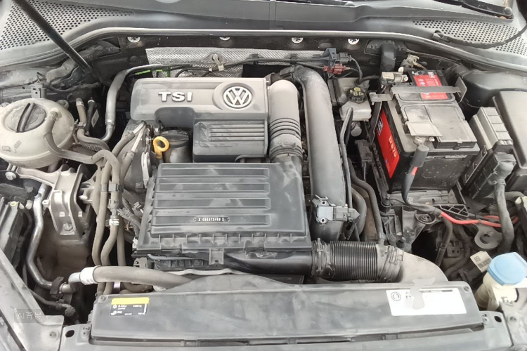 Volkswagen Golf 2019 car image #22