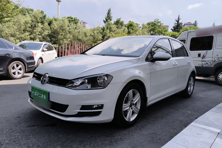 Volkswagen Golf 2015 car image #2