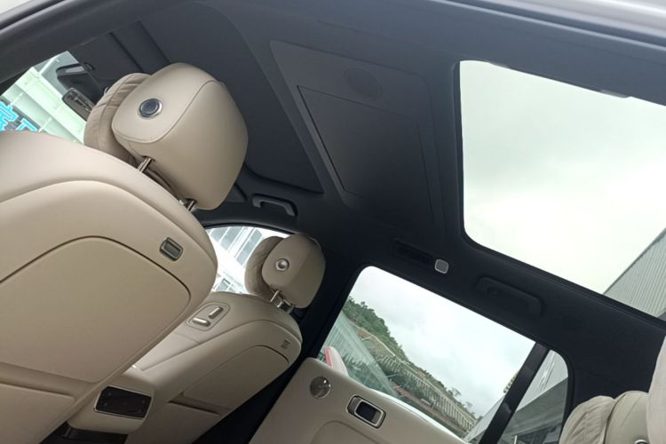 Li L9 2025 image de voiture #23