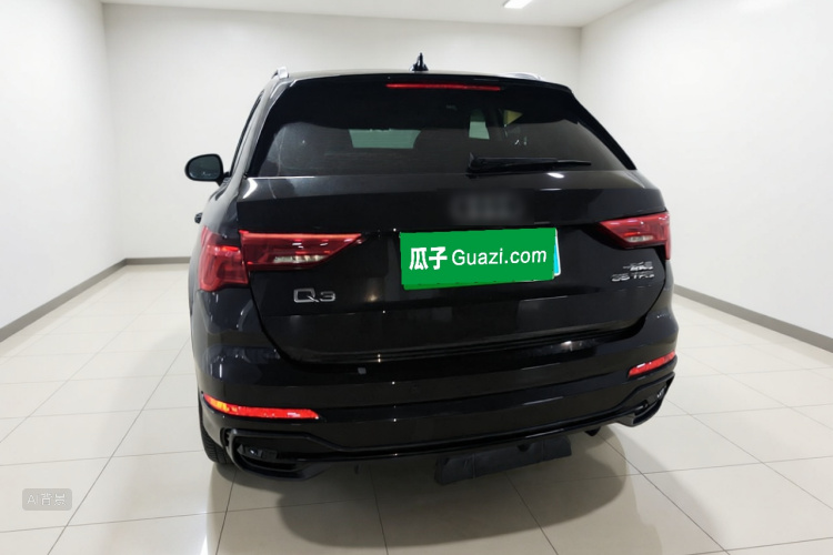 Audi Q3 2022 car image #6