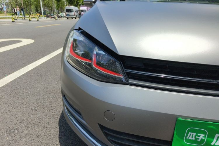 Volkswagen Golf 2015 car image #8
