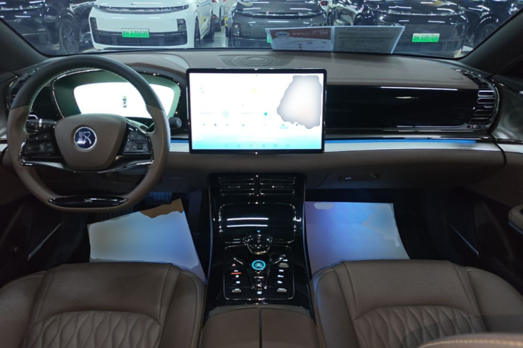 BYD Han 2023 car image #11