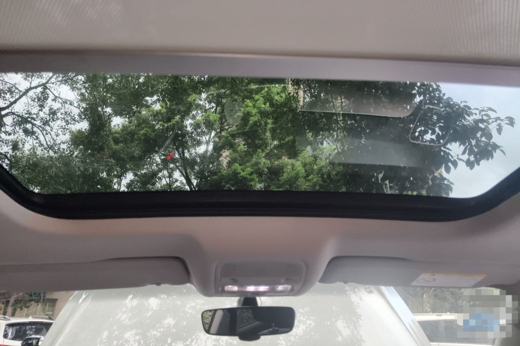 Audi Q3 2019 car image #16