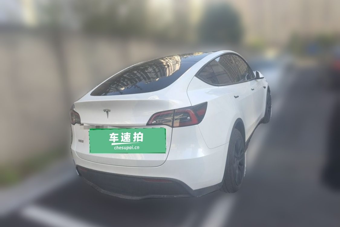 Tesla Model Y 2024 #4 Tesla Model Y 2024 car image #4