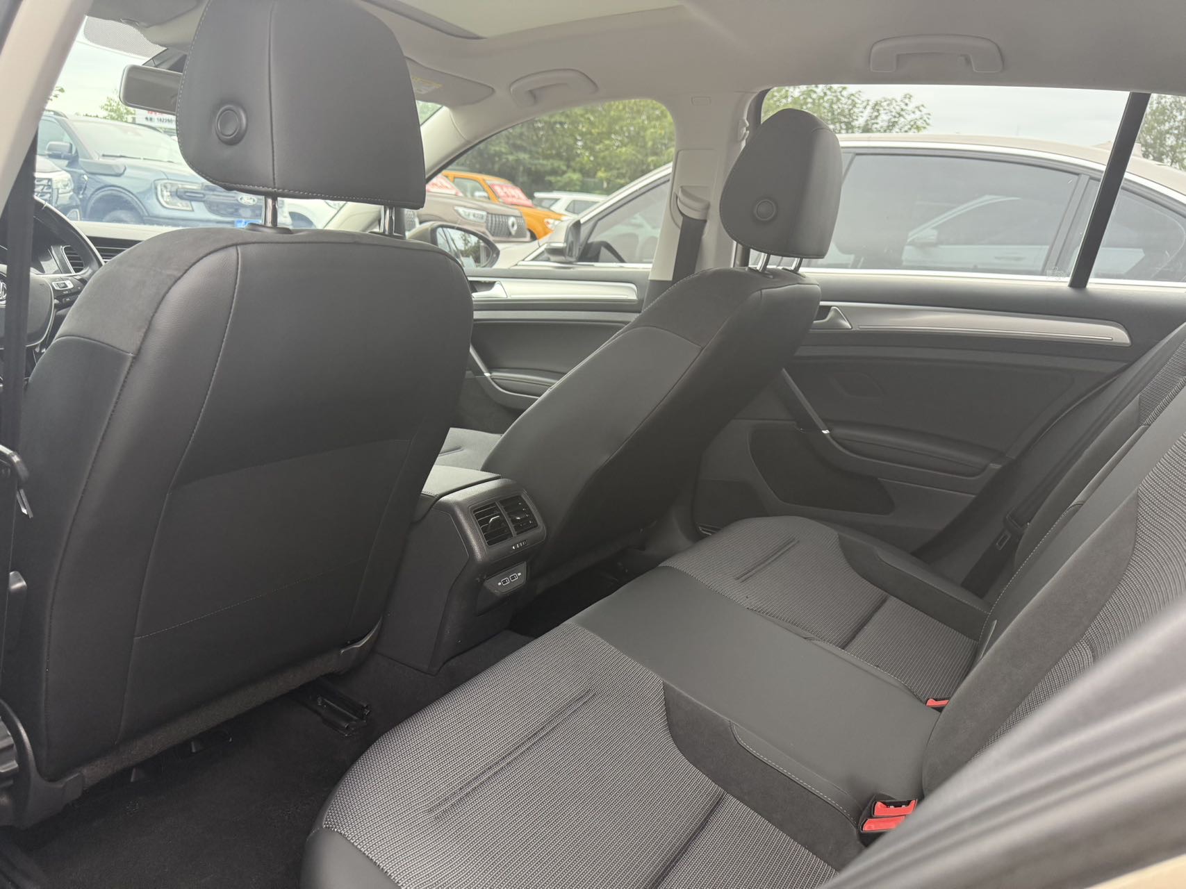 Volkswagen Golf 2019 #8 Volkswagen Golf 2019 car image #8