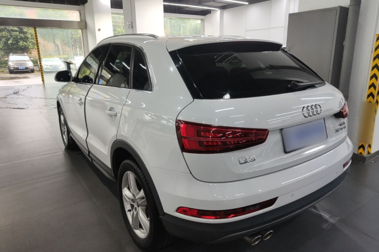 Audi Q3 2019 car image #5