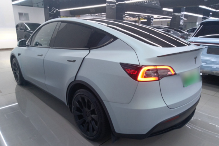 Tesla Model Y 2021 #5 Tesla Model Y 2021 car image #5