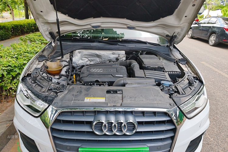 Audi Q3 2017 car image #22