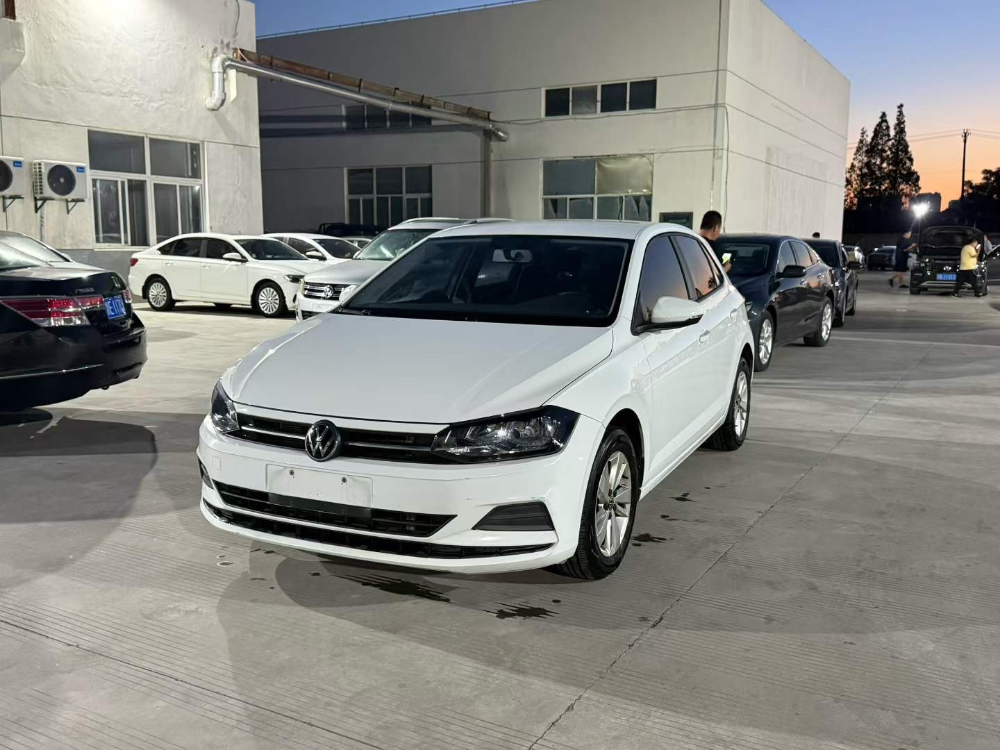 Volkswagen Polo 2022 car image 