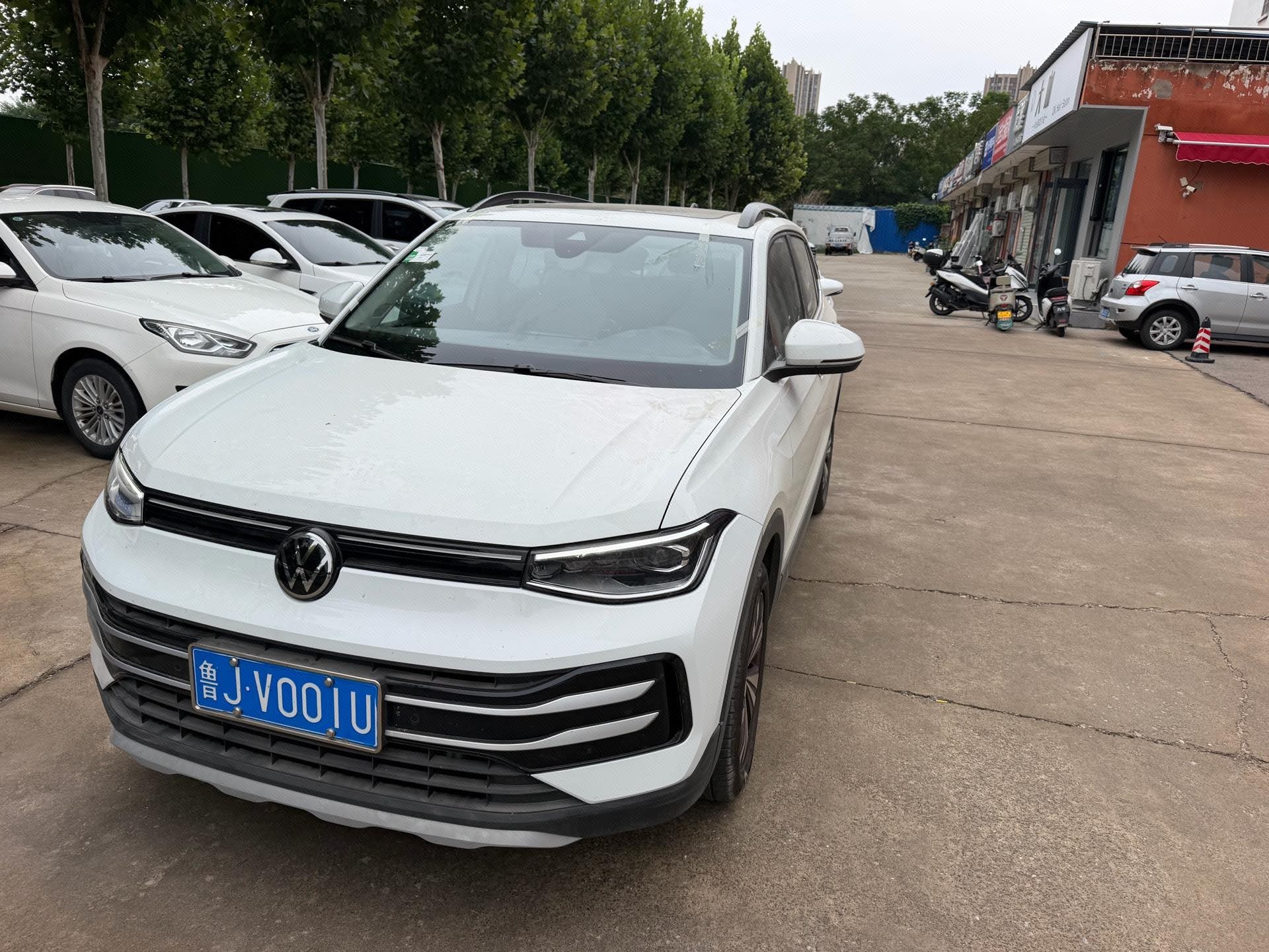 Volkswagen Tharu 2025 car image 