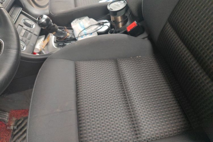 Audi Q3 2016 car image #17