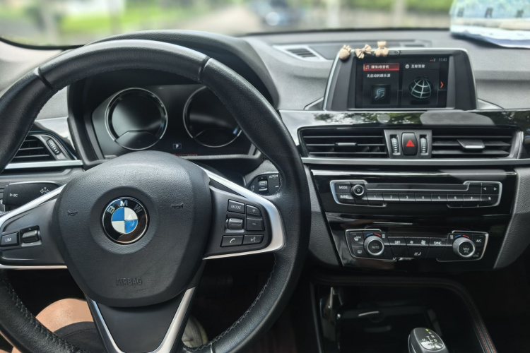 BMW X1 2018 car image #16