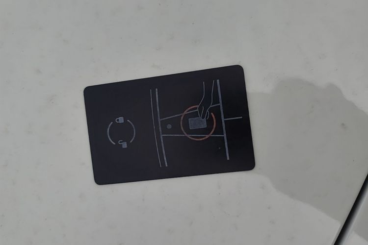 Tesla Model Y 2021 #10 Tesla Model Y 2021 car image #10