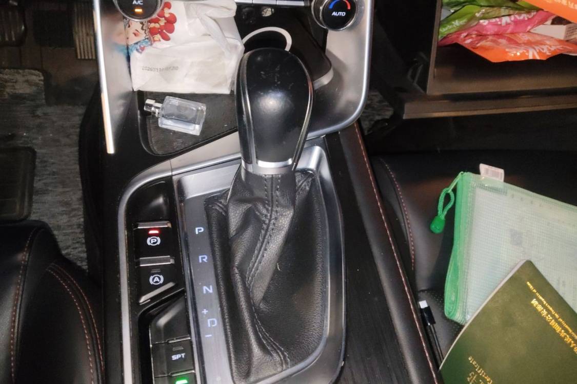 GEELY Binray 2020 #27 GEELY Binray 2020 صورة سيارة #27