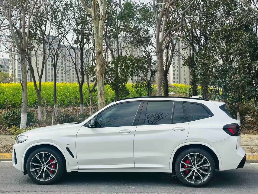 BMW X3 2022 car image #3