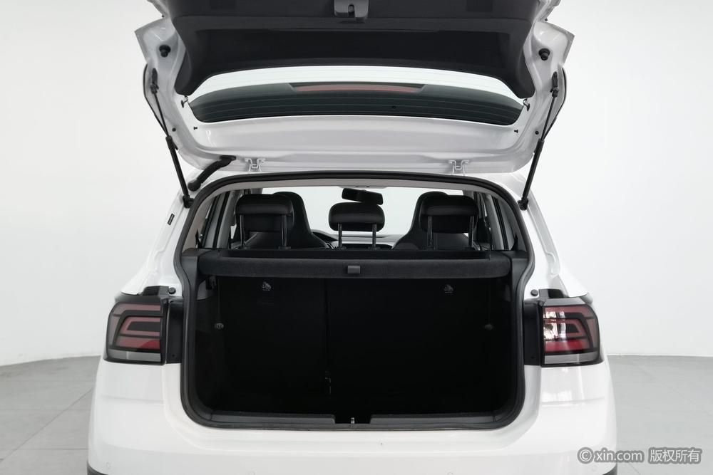 Volkswagen T-Cross 2021 #23 Volkswagen T-Cross 2021 car image #23