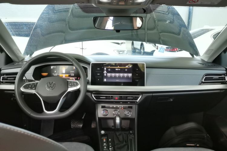 Volkswagen Lavida 2025 car image #11