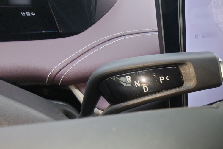 MI SU7 2025 car image #17