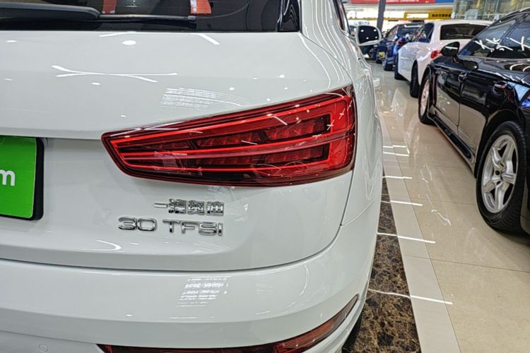 Audi Q3 2018 #8 Audi Q3 2018 car image #8