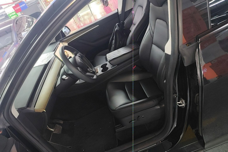 Tesla Model Y 2023 #15 Tesla Model Y 2023 car image #15