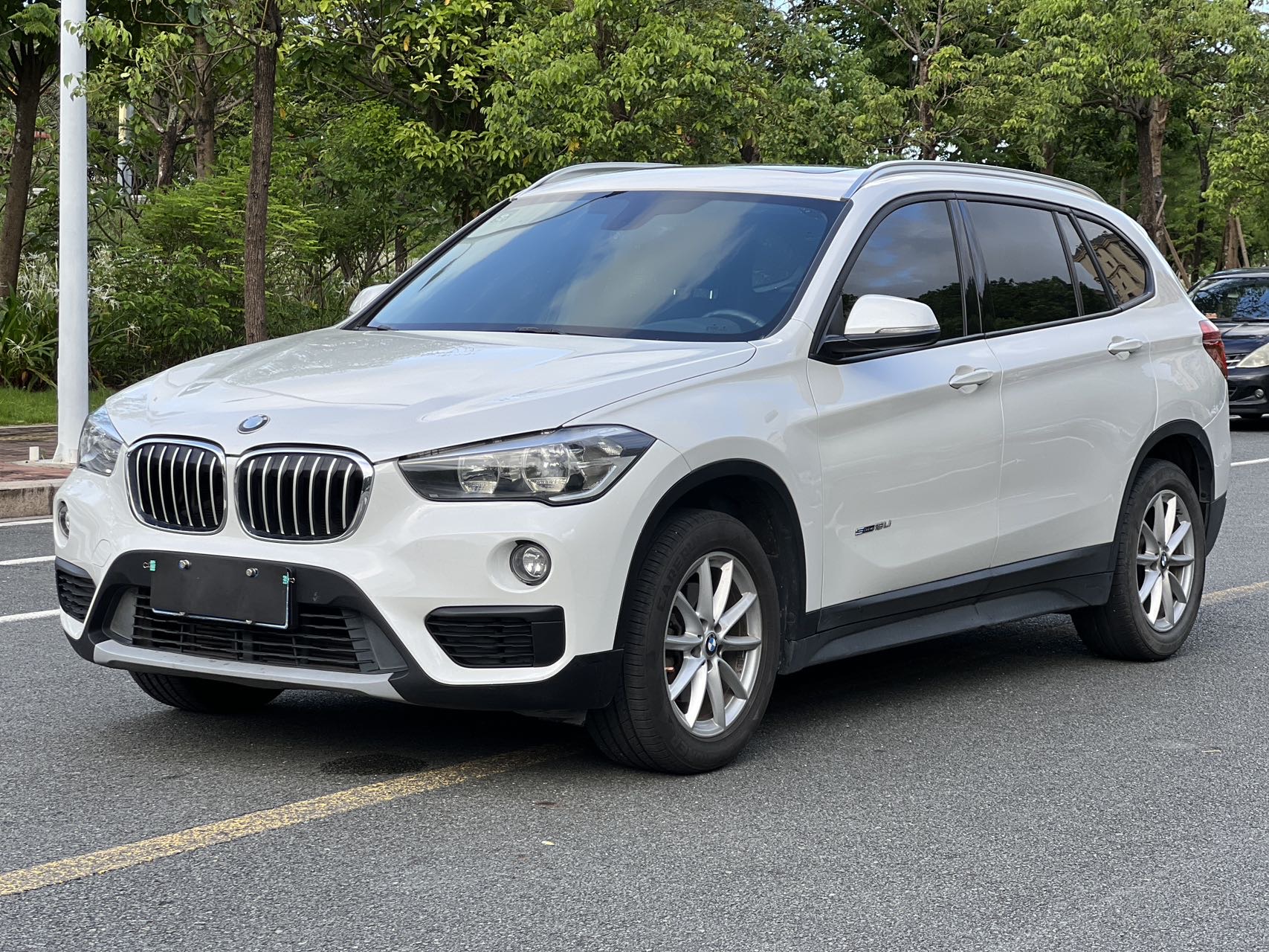 BMW X1 2017 BMW X1 2017 car image