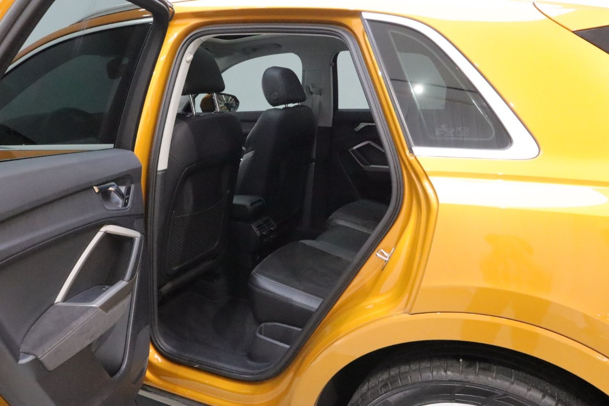 Audi Q3 2021 immagine di auto #8