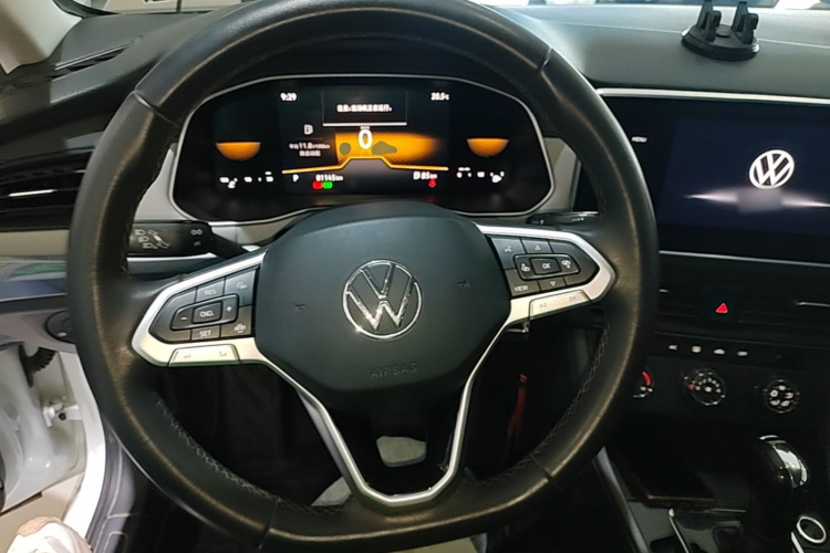 Volkswagen Bora 2023 car image #11