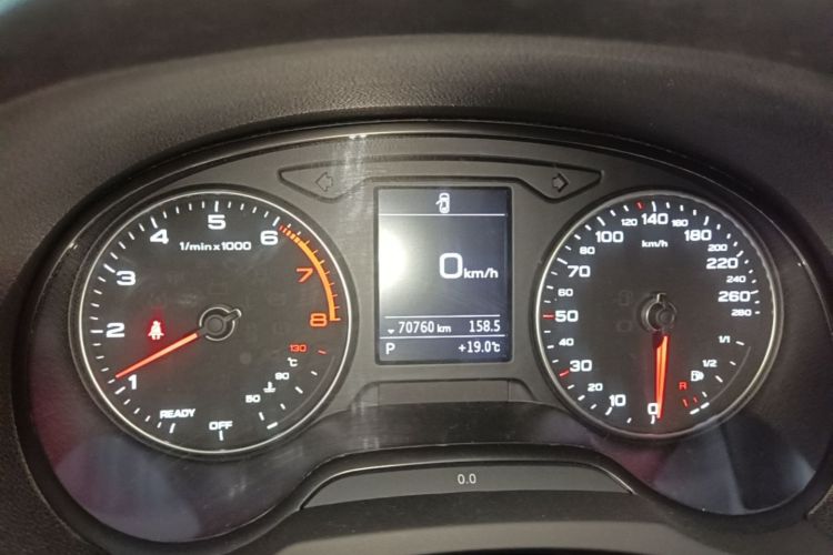 Audi A3 2018 immagine di auto #12