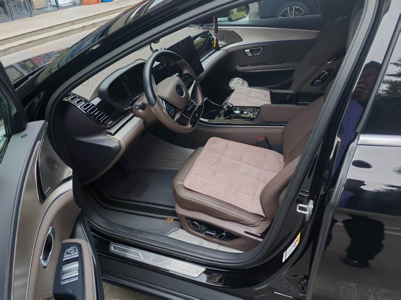 BYD Han 2023 изображение автомобиля #2
