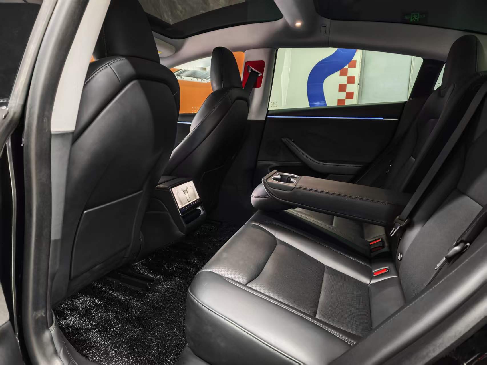 2023 car image #4