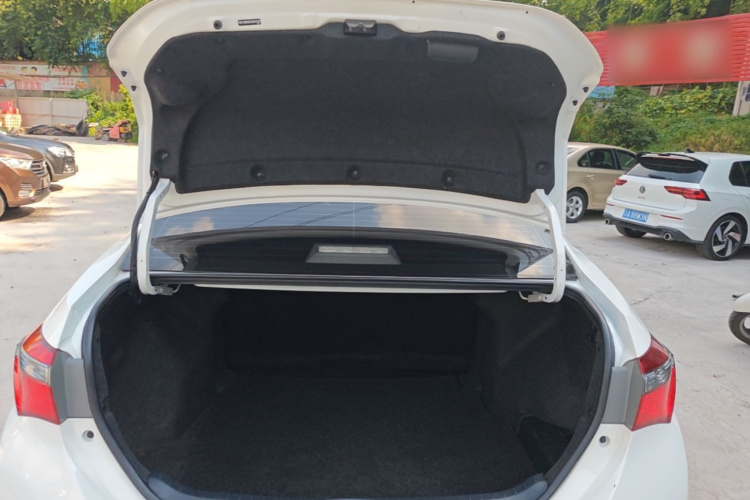 Toyota Corolla 2019 #19 Toyota Corolla 2019 car image #19