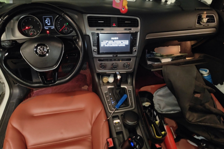 Volkswagen Golf 2014 car image #12