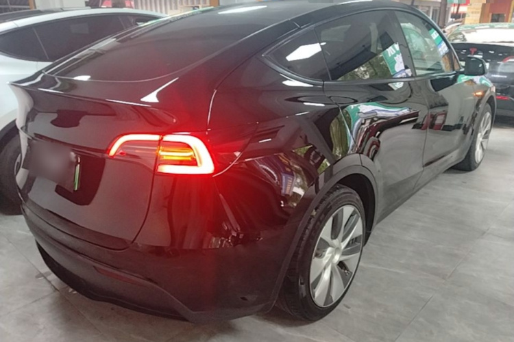 Tesla Model Y 2022 #7 Tesla Model Y 2022 car image #7